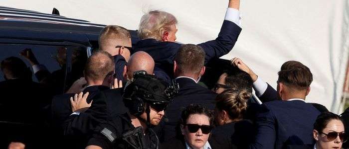 ट्रम्पमाथि २० वर्षीय युवकले प्रहार गरेका थिए गोली