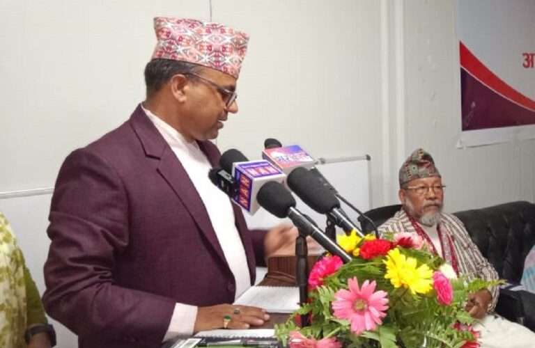 संविधान संशोधन गर्नका लागि कांग्रेस र एमालेले मात्रै सम्भव छैन: मन्त्री पाण्डे