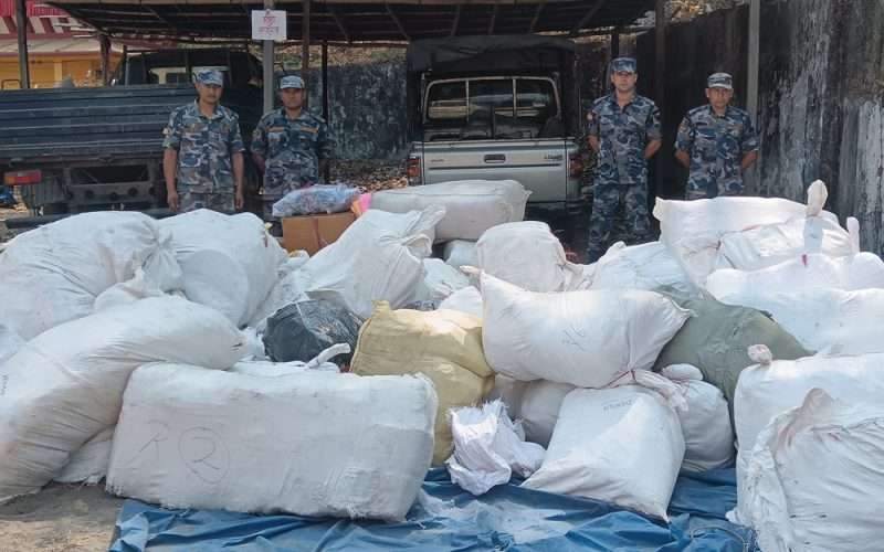 झापाको मेचीनगरबाट एक करोड बराबरको अवैध सामान बरामद