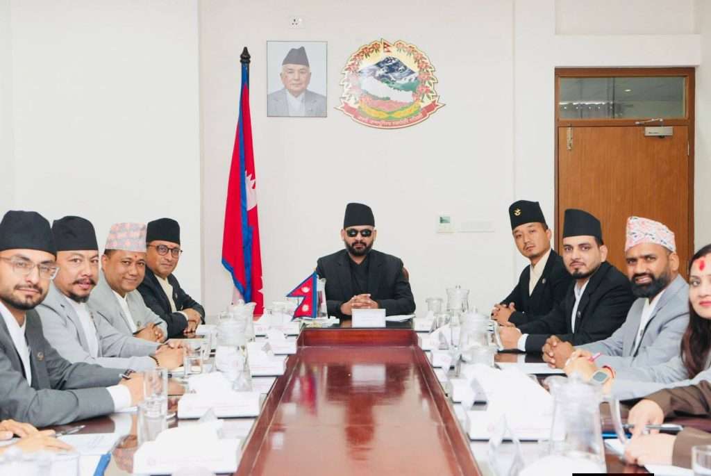 बालेनद्वारा आकस्मिक मन्त्रिपरिषद् बैठक आह्वान