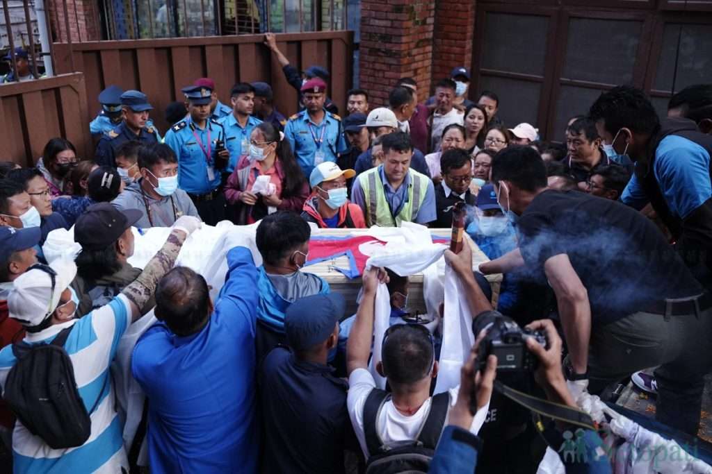 नेपाल ल्याइयो ब्रोड पिकमा ज्यान गुमाएका थप तीन आरोहीको शव