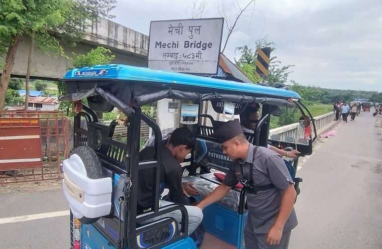 गोप्रो क्यामेरासहित सीमामा सशस्त्र प्रहरीको निगरानी